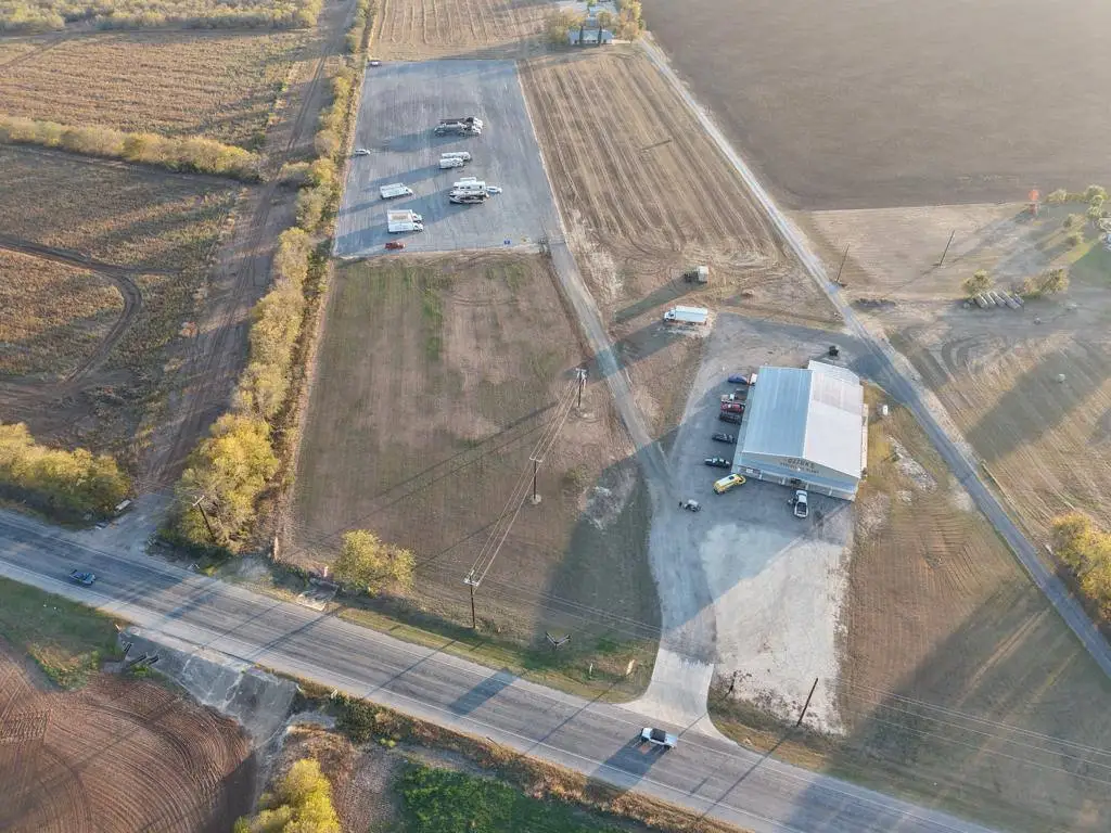 Aerial view showing full property, building and FM 471